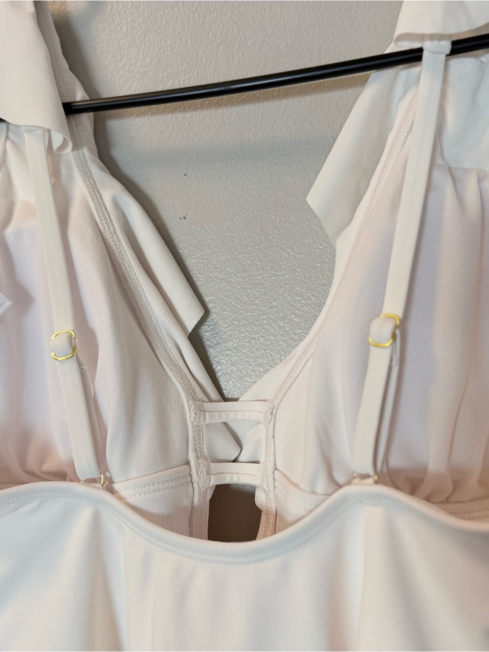 Shade & Shore Ivory Ruffle One-Piece Swimsuit - Picture 4 of 6